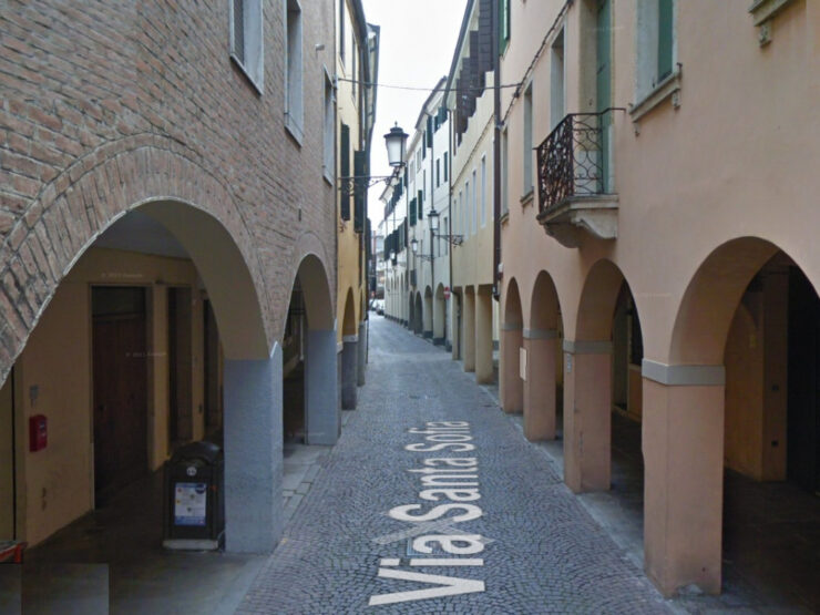 Attico in Via Santa Sofia.