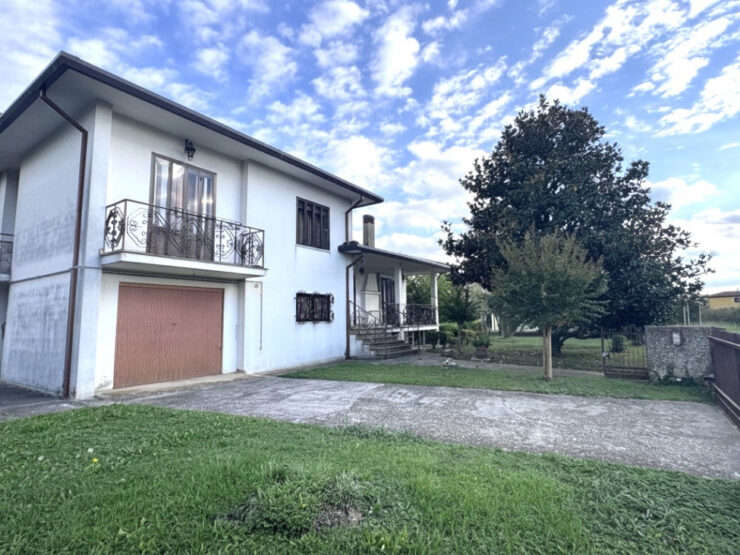 Casa singola con giardino a Monticelli – Monselice.